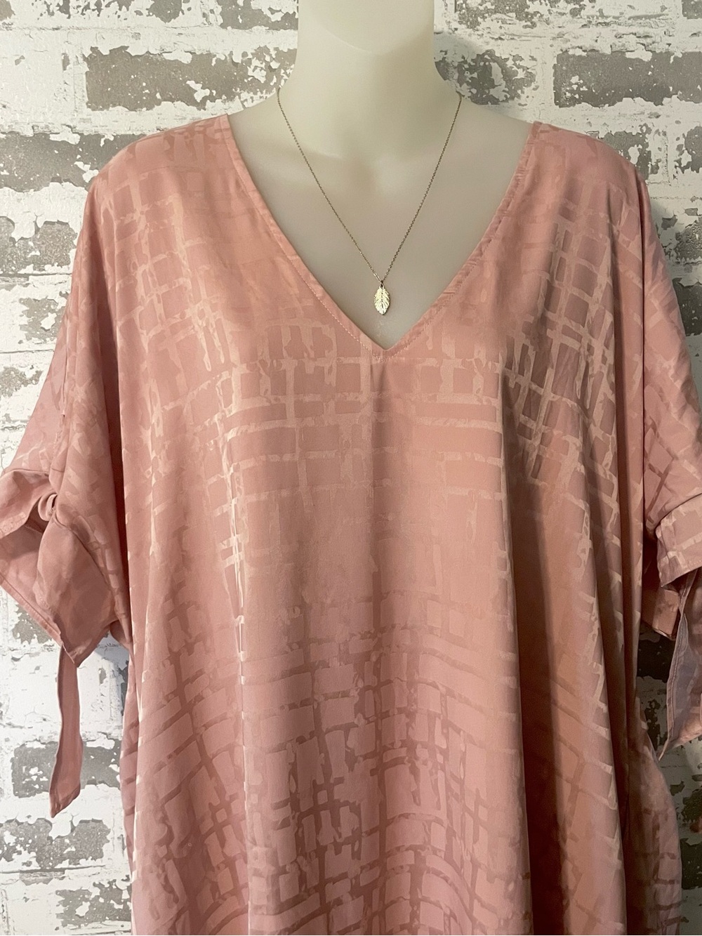 Entro Blush Pink Satin Jacquard Shift Dress 1X Tie Sleeve Pockets - Picture 3 of 9